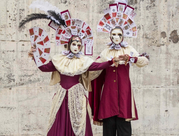 stilt walkers perth Venetian Stilts